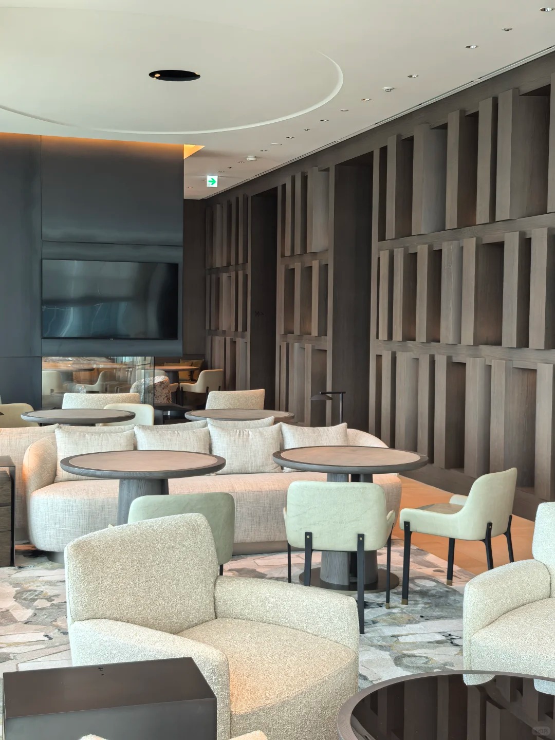 أثاث غرفة نوم الفندق