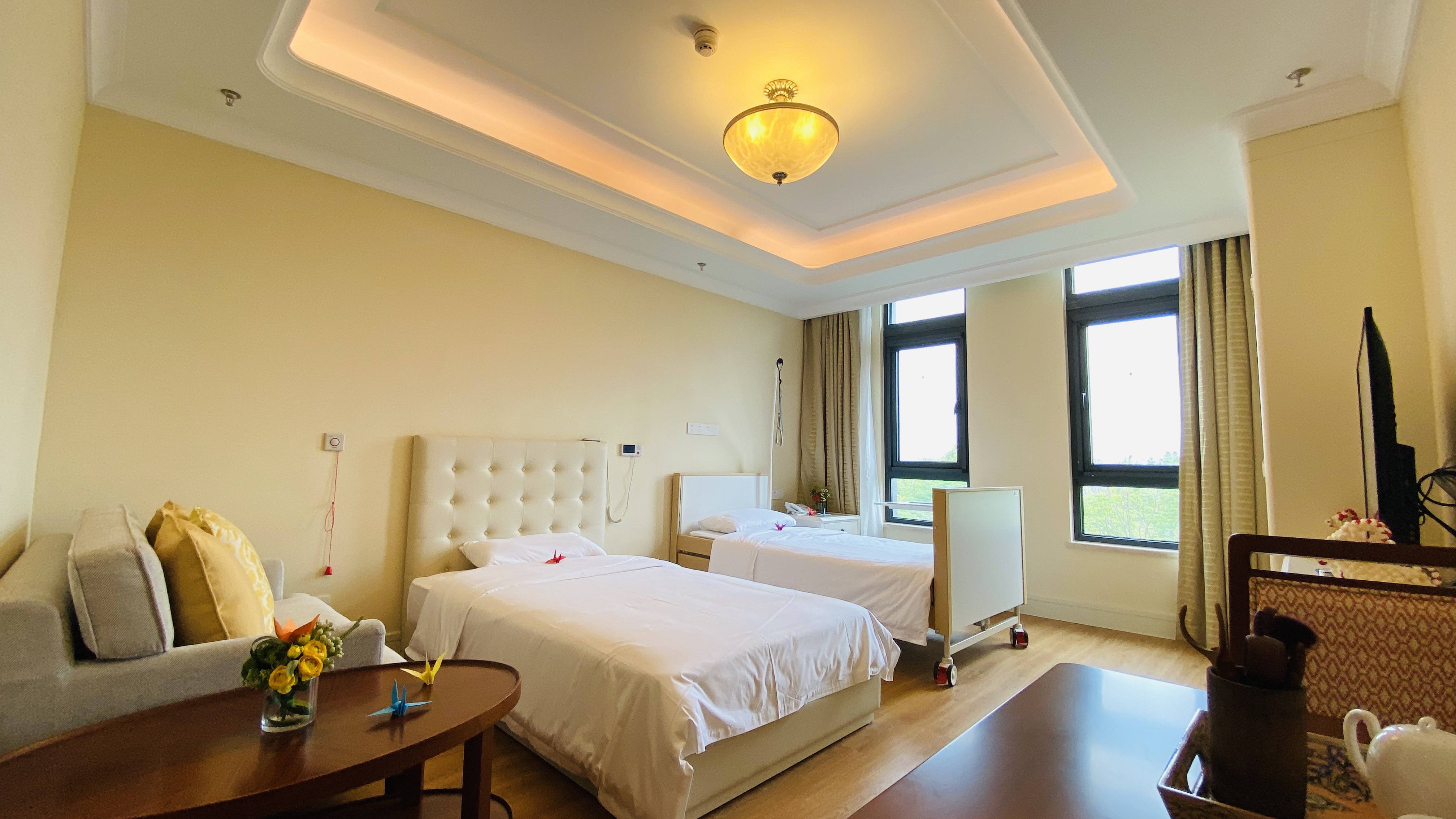 أثاث غرف النوم الفندقية