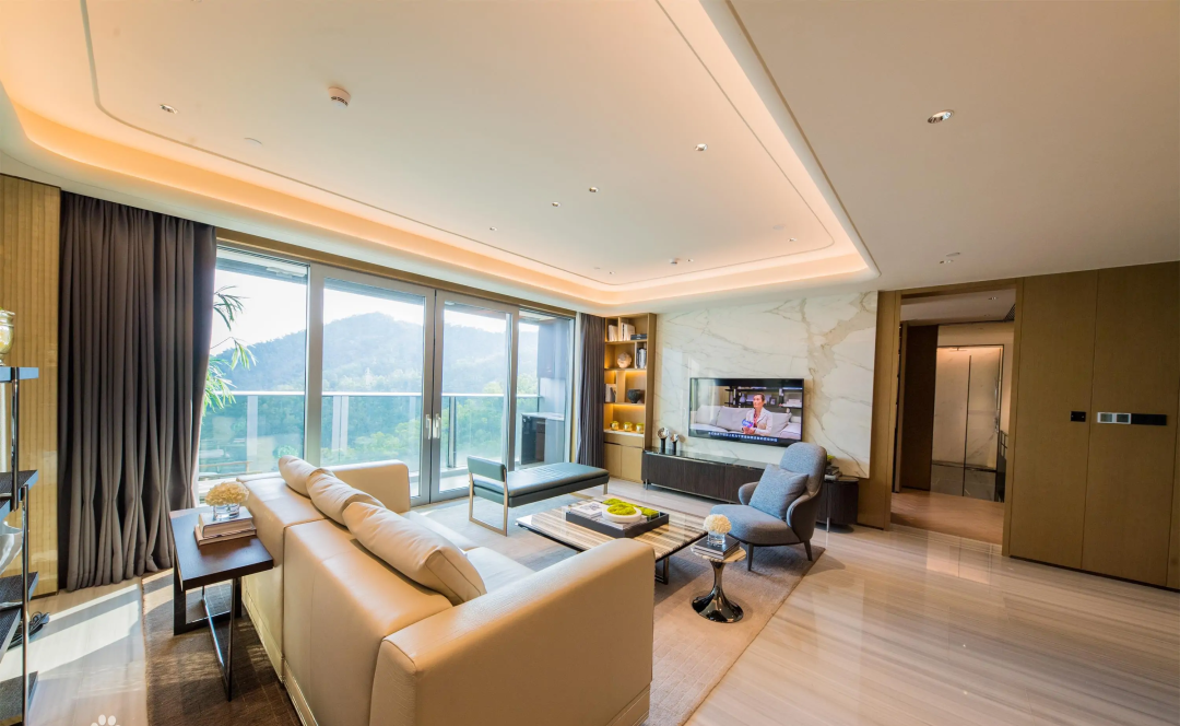 أثاث غرف النوم التجارية