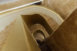 الدرج الحلزوني لفندق Anyang Junlan Grand