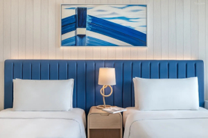 القشرة الخشبية لفندق كراون بلازا أبو ظبي