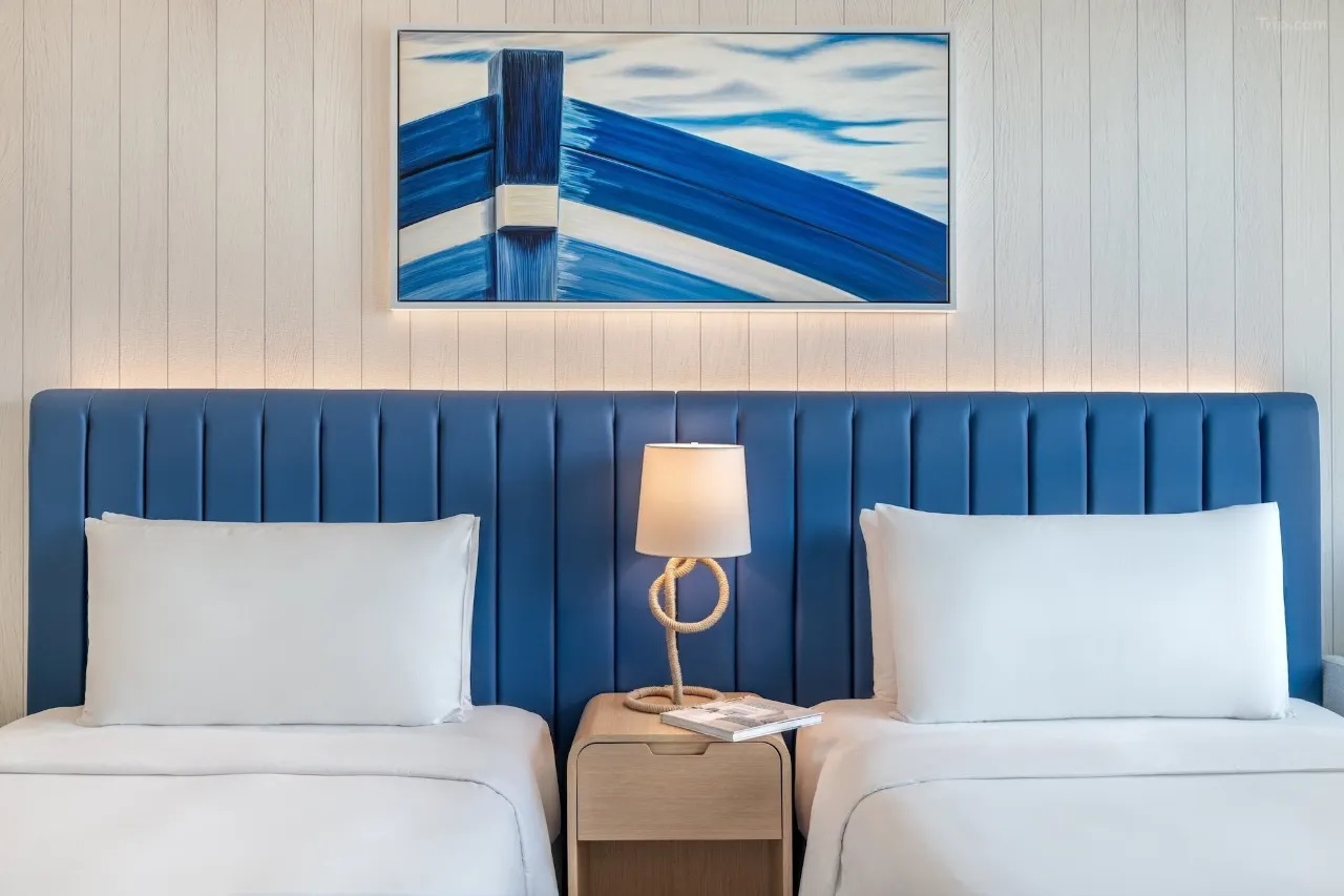 القشرة الخشبية لفندق كراون بلازا أبو ظبي